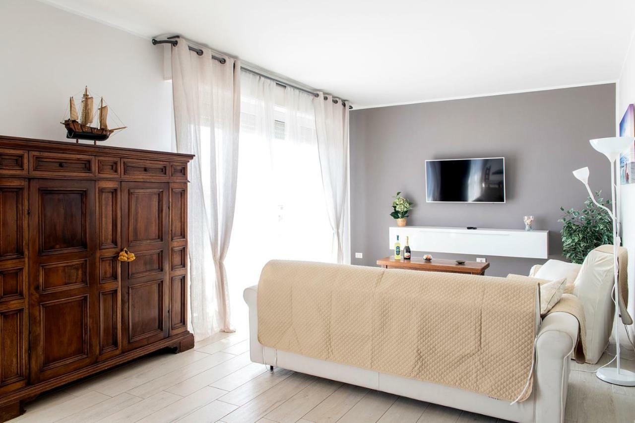 Appartamento Alex Vista Mare Camaiore Bagian luar foto