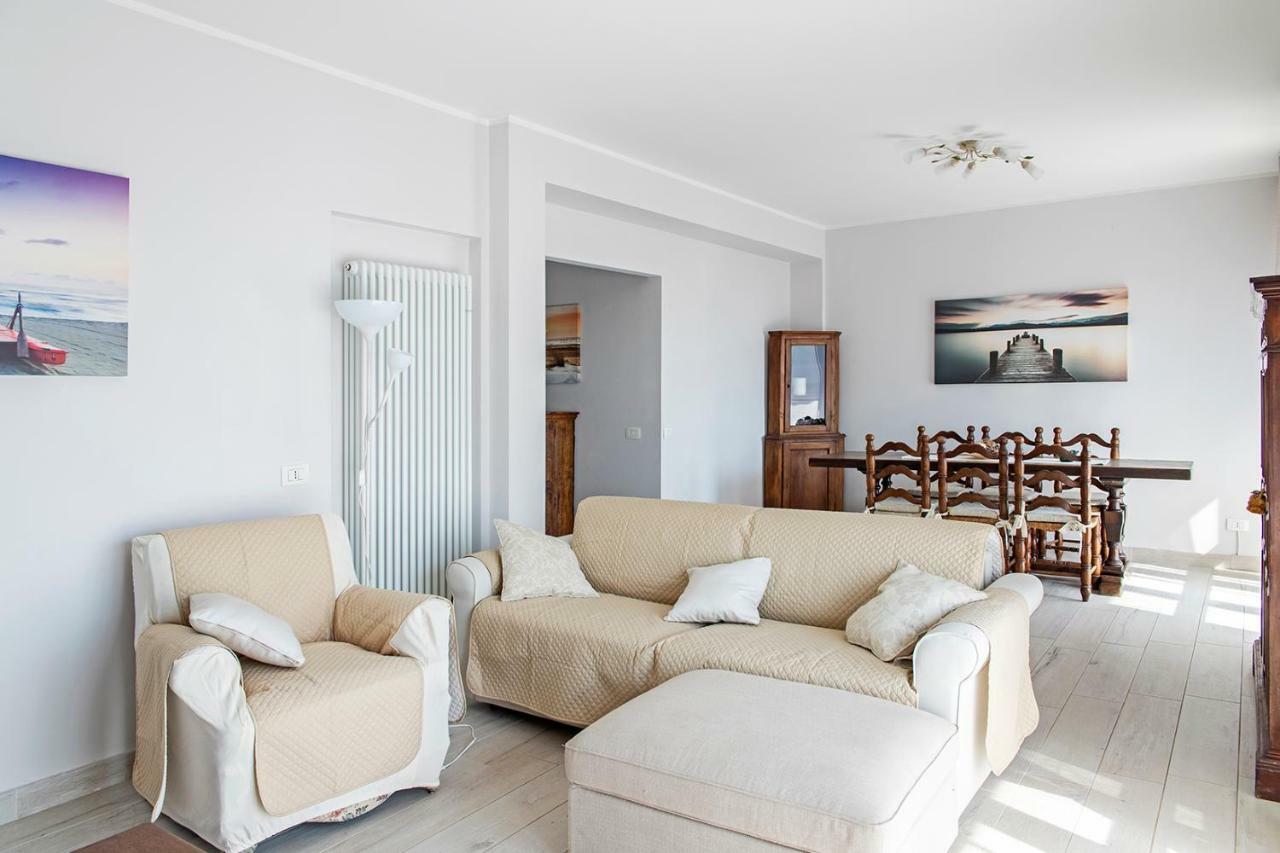 Appartamento Alex Vista Mare Camaiore Bagian luar foto