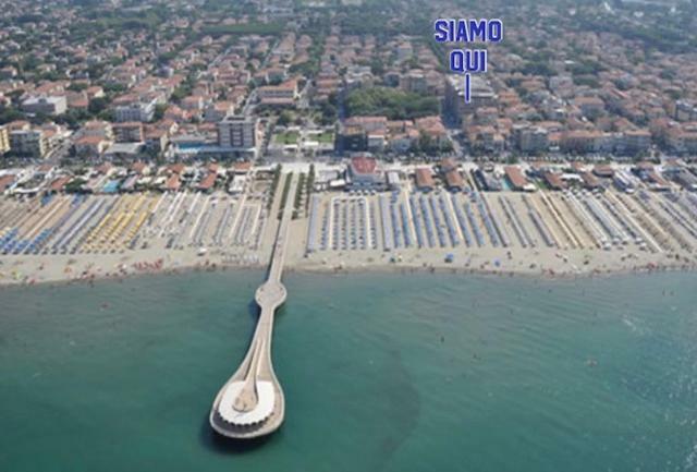 Appartamento Alex Vista Mare Camaiore Bagian luar foto
