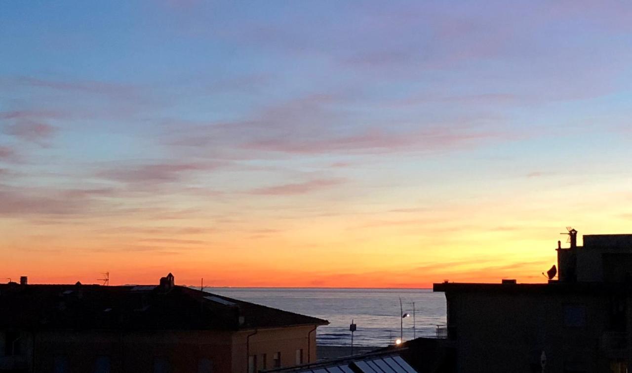 Appartamento Alex Vista Mare Camaiore Bagian luar foto